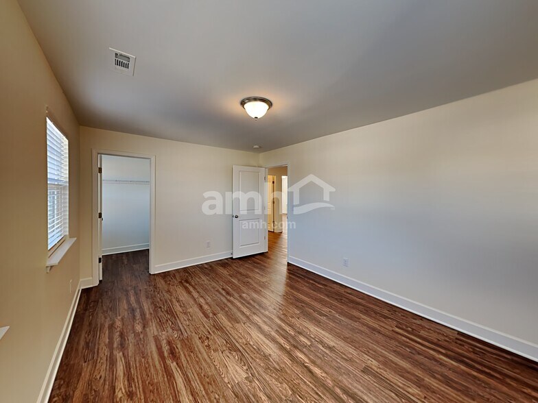 Building Photo - 4724 Chutney Dr