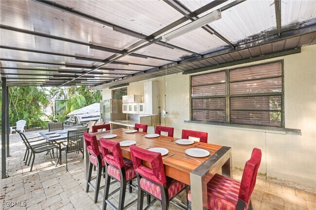 Building Photo - 13529 Island Rd