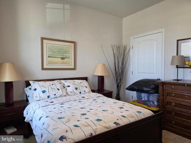 Building Photo - 268 Coral Ct