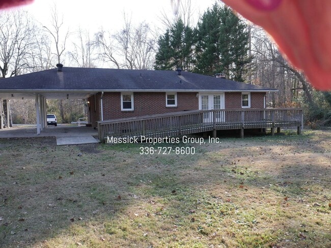 Building Photo - Quiet, Convenient Location, off Country Cl...