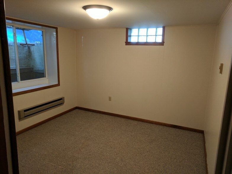 Bedroom - 17 21st Ave S