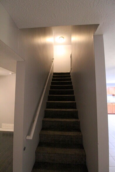 Stairs - 561 Hampton Way