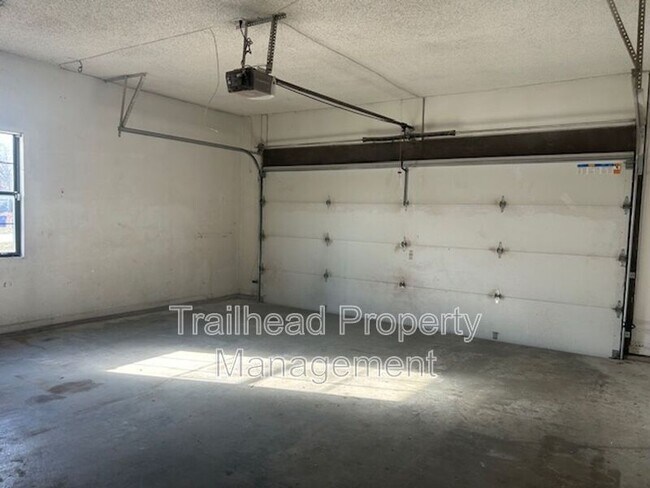 Building Photo - 8307 Woodson Dr