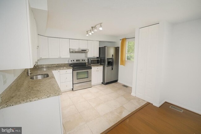 Building Photo - 5564 Caithness Ct