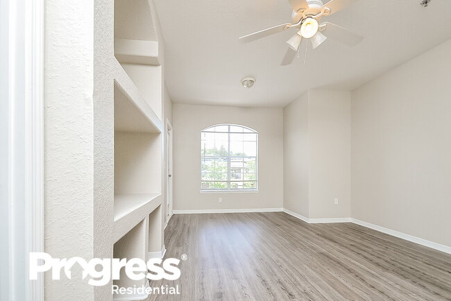 Building Photo - 8513 Lucuya Way