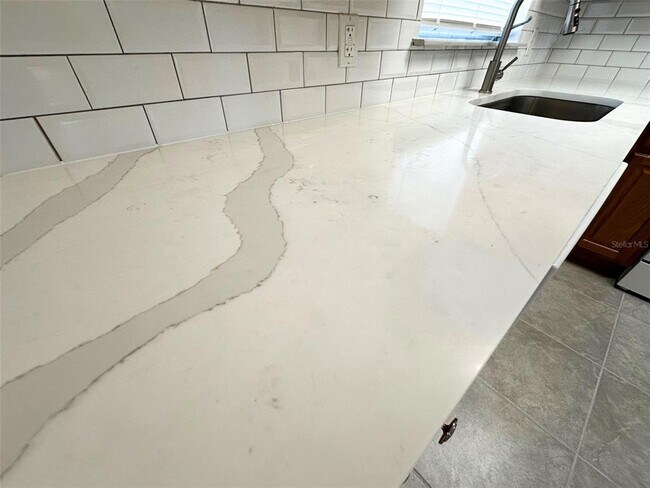 Building Photo - 3607 Cambridge St