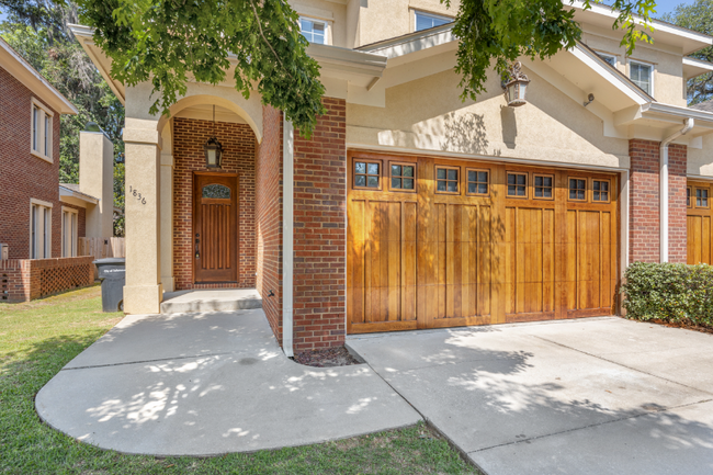 Building Photo - 1836 Ashley Hall Way