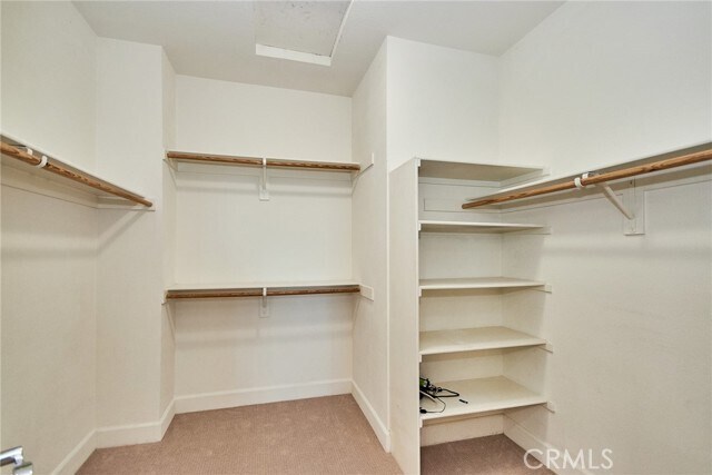 Building Photo - 15 Vantis Dr