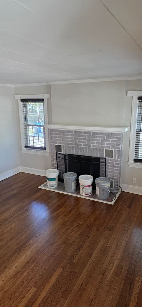 Building Photo - Cozy & Convenient 2 Bed, 1 Bath Home