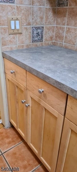 Building Photo - 28 W Elizabeth Ave