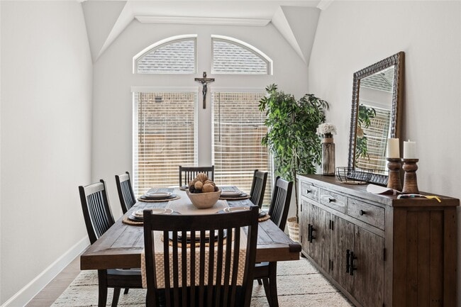 Building Photo - 5435 Farm Hill Way