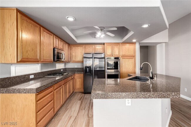 Building Photo - 9424 Cloudcroft Ave