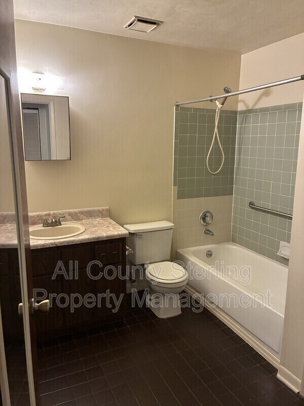 Building Photo - 4501 SW 71st Terrace