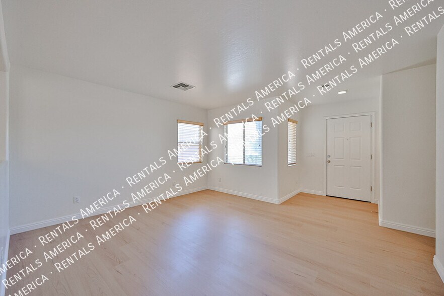 Building Photo - 11627 W Cheryl Dr