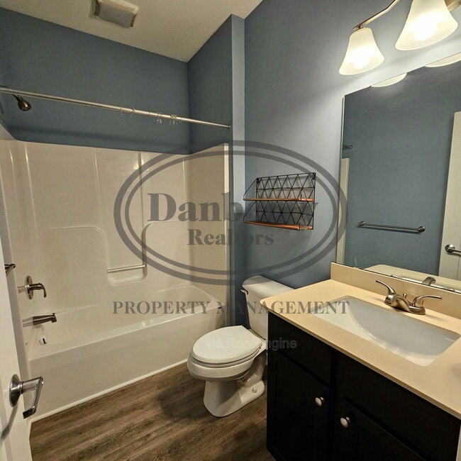 Building Photo - 6625 Wesley Dr