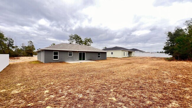 Building Photo - Charming 3 Bedroom, 2 Bathroom Home in the Lovely Marion Oaks of Ocala!