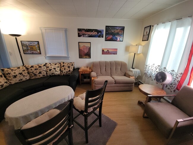 Building Photo - 211-212 W 13th St