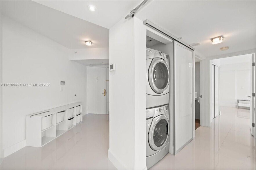 Building Photo - 6301 Collins Ave