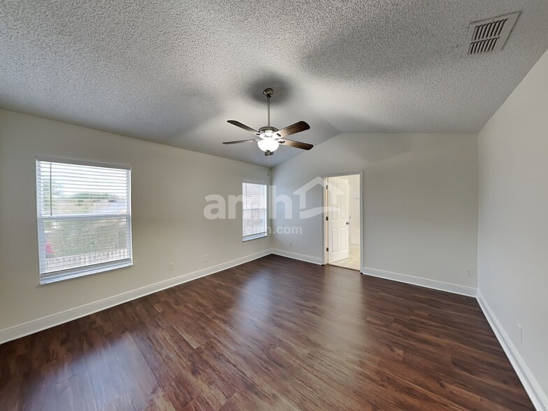 Building Photo - 14513 Kaiser Ct