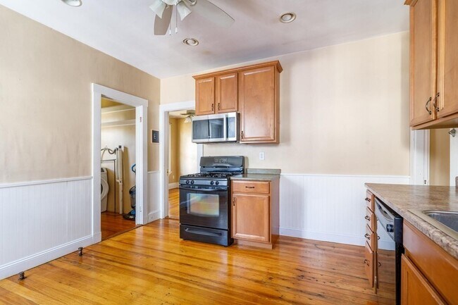 Building Photo - 24 Willis St