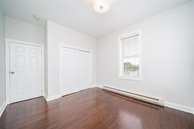 Building Photo - 372 Communipaw Ave