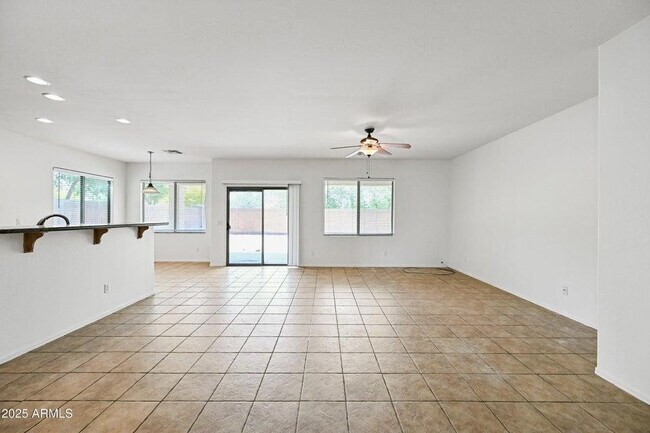 Building Photo - 3852 S Eucalyptus Pl