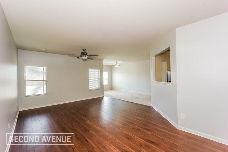 Building Photo - 4080 Clay Ct SE