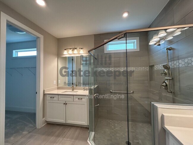 Building Photo - 411 Silverbell Ct