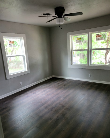 Building Photo - 4400 Hodgkins Rd