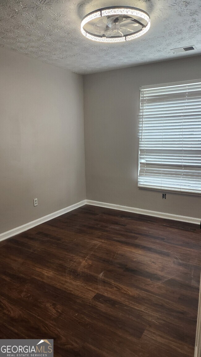 Building Photo - 927 Peel Castle Ln