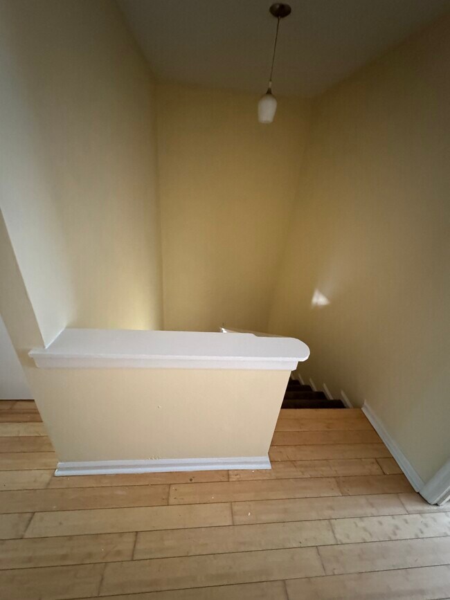 Building Photo - 494 Teal Ln