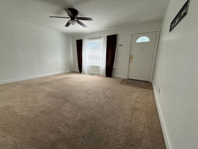Building Photo - Updated Brick Ranch