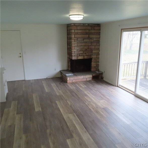 Building Photo - 5265 Jamesville Rd