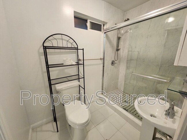 Building Photo - 155 Berverdor Ave