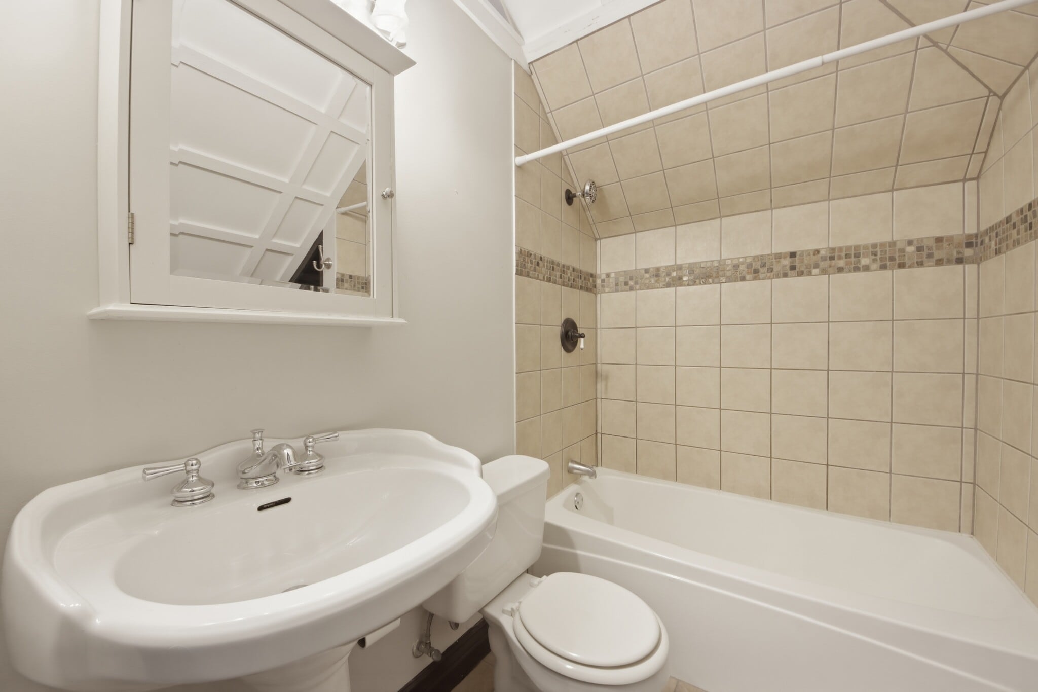 Building Photo - 767 Wager St