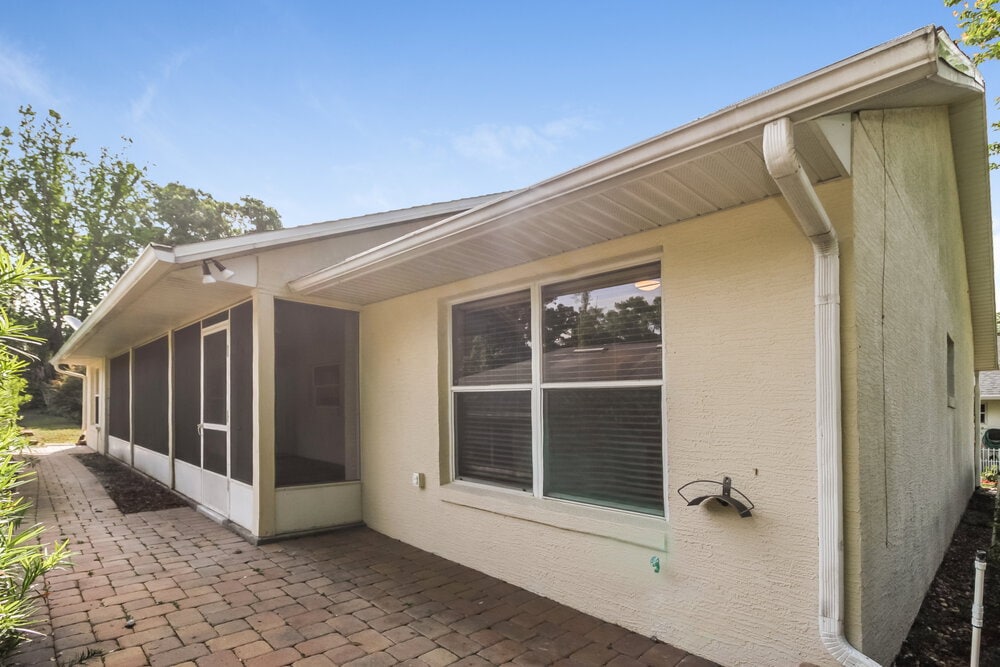 Building Photo - 611 Chautauqua Dr