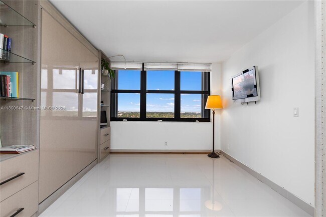 Building Photo - 2401 S Ocean Dr