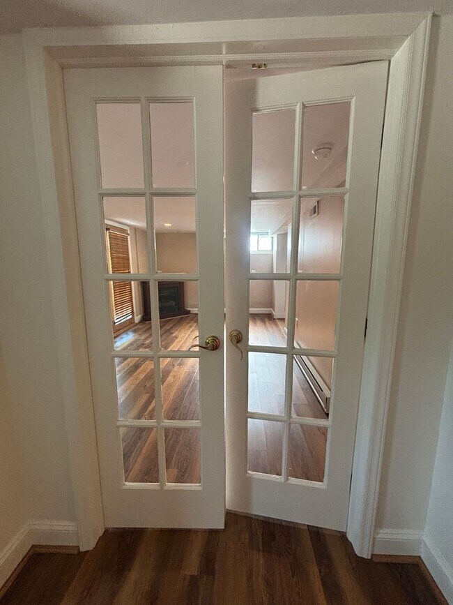 Building Photo - 3479 Overbrook Dr