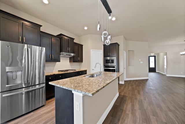 Building Photo - 2003 Oleander St