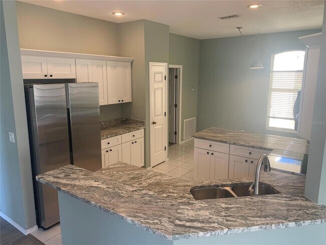 Building Photo - 210 41st St NE