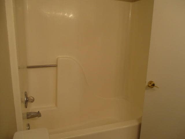 Building Photo - 700 Bay Dr