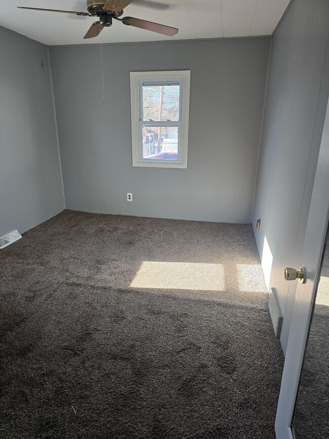 Building Photo - 2205 N Maryland Ave