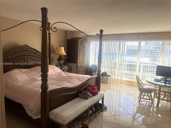 Building Photo - 4100 Galt Ocean Dr