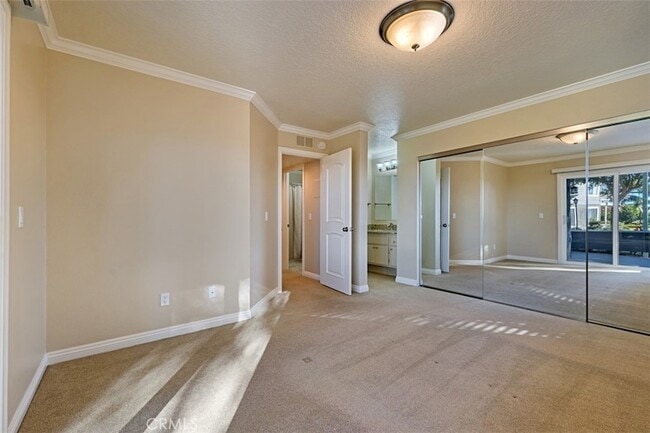 Building Photo - 69 Brighton Pl