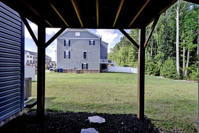Building Photo - 105 Big Wds Dr