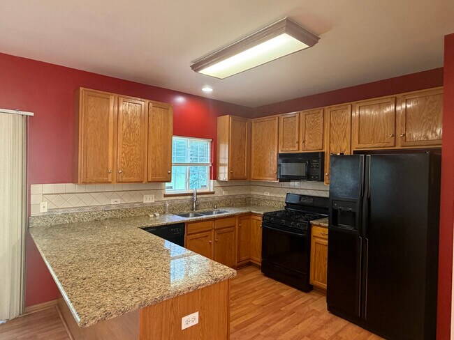 Building Photo - 211 Monarch Dr