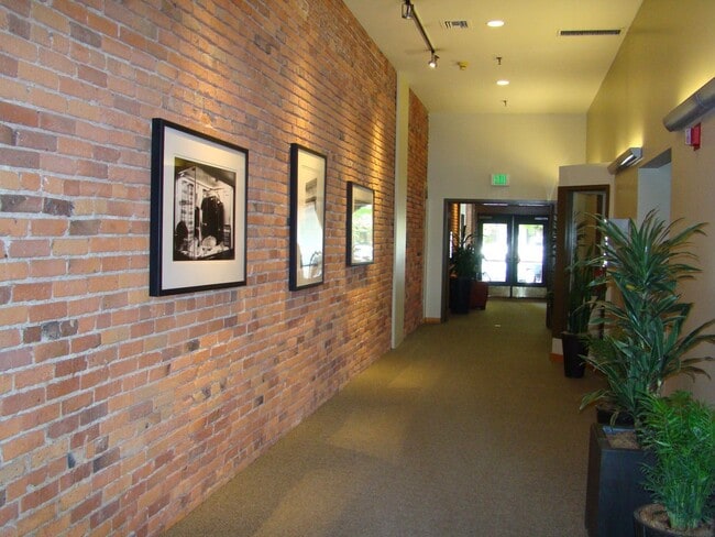 Building Photo - Beautiful Furnished Downtown Loft