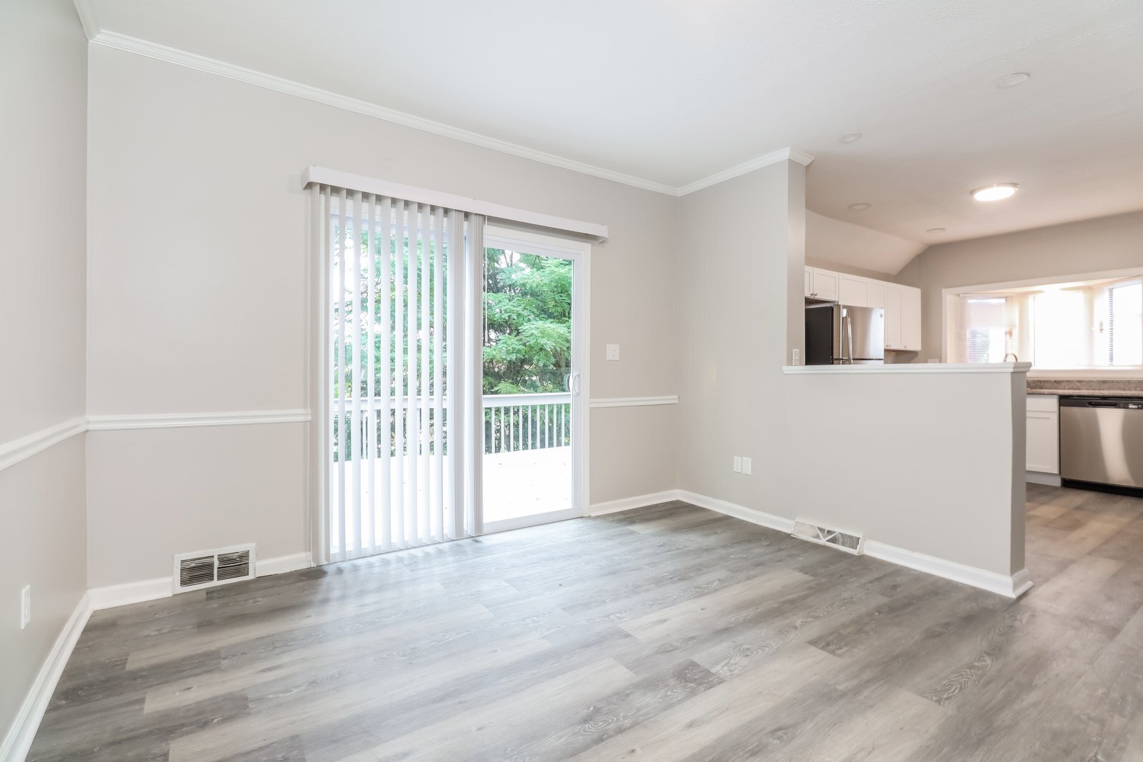 Building Photo - 1222 Main St