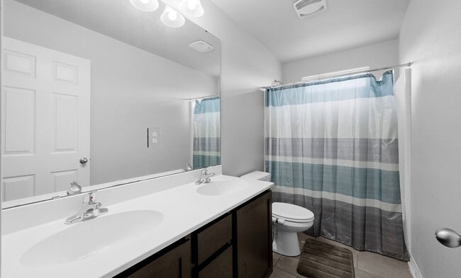 Building Photo - 3042 Besterio Dr