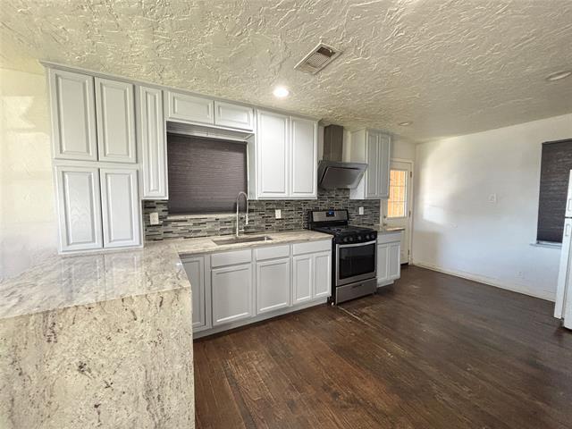 Building Photo - 1601 Park Pl